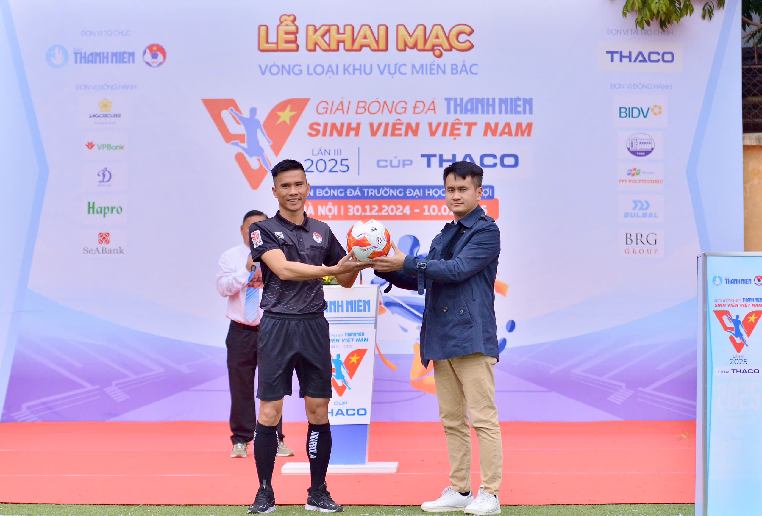 Tưng bừng khai mạc vòng loại TNSV THACO cup 2025 phía bắc: 9 đội tranh 2 vé VCK- Ảnh 11.